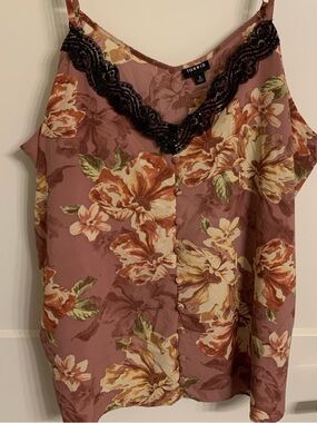Torrid 2 NWT Tank w/Lace